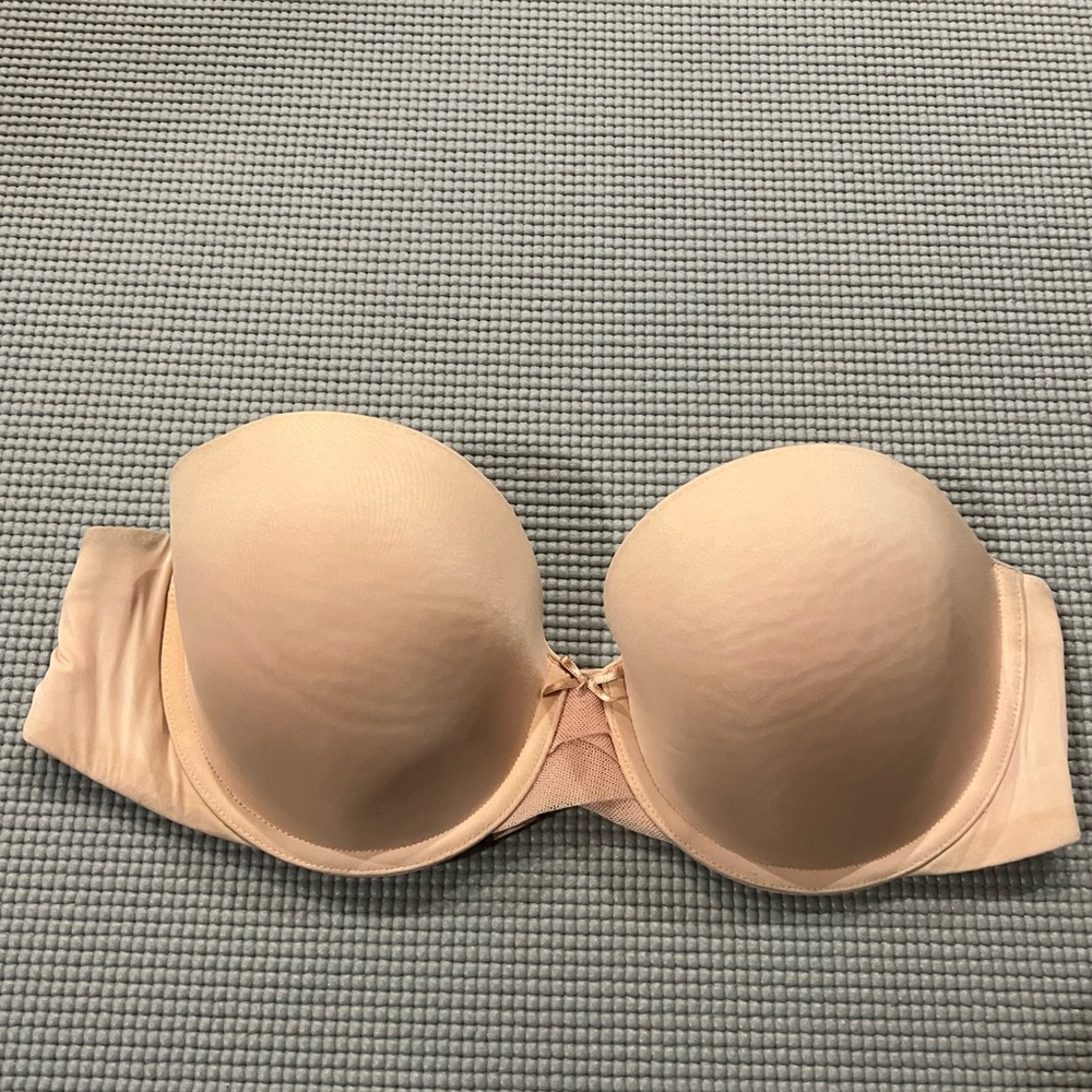 Victoria Secret Nude Strapless Bra